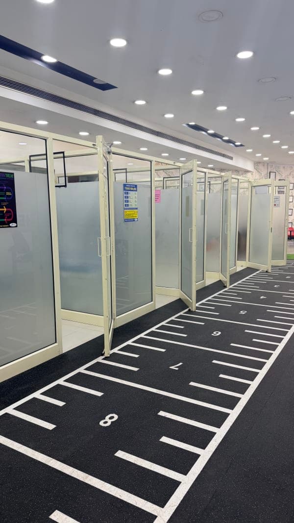 Spacious treatment area